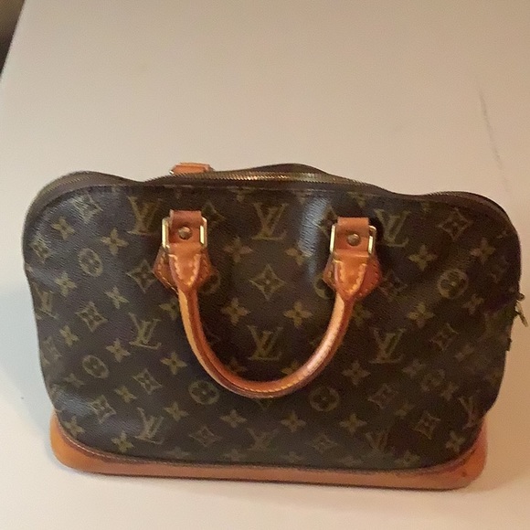 Louis Vuitton Alma - Picture 2 of 14